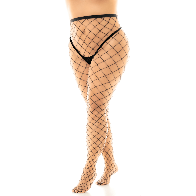 Collant grande taille Mapalé noir à larges mailles porté